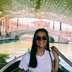 Meet your Posher, Isabella